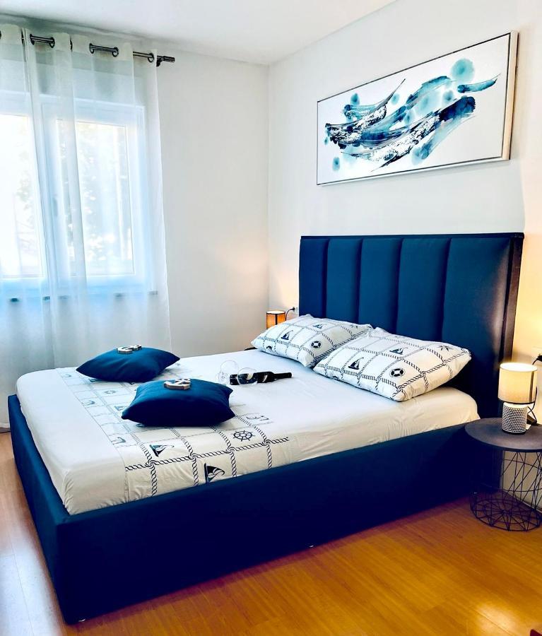 Luana Lux Apartment Pula Exterior photo